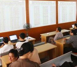 6 tháng, huy động vốn qua TTCK đạt gần 6.500 tỷ đồng