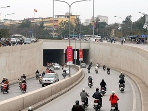 Hầm đường bộ Kim Liên thuộc nút giao thông Kim Liên-Đại Cồ Việt, công trình được xây dựng từ nguồn vốn ODA của Nhật Bản. (Ảnh: Danh Lam/TTXVN)