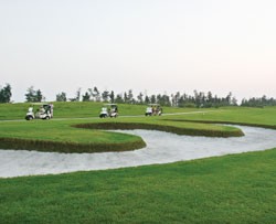 Kinh doanh sân golf: Lượng át chất