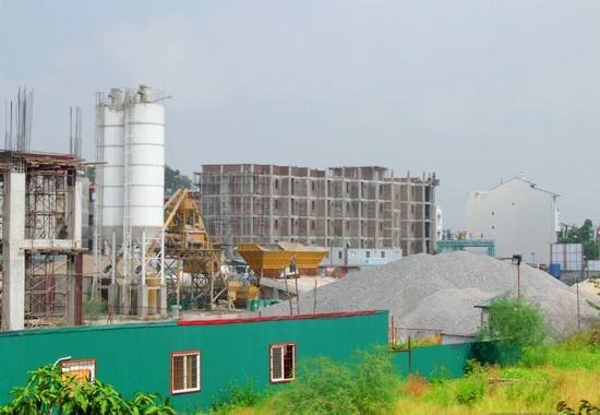 Chủ đầu tư được phép thực hiện biện pháp giảm chi phí như điều chỉnh lại thiết kế, thay đổi chủng loại vật liệu và cắt giảm những hạng mục không cần thiết