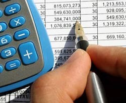 CFA giới thiệu cuộc thi Phân tích tài chính toàn cầu năm 2012