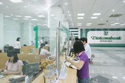 Trong lĩnh vực ngân hàng, công cụ TPCĐ lần đầu tiên được Vietcombank sử dụng vào năm 2005