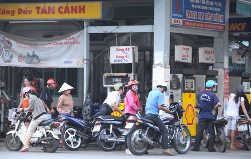 Tại cây xăng thuộc DNTN TM Tân Cảnh (Q.Tân Phú, TP.HCM), qua kiểm tra mẫu xăng RON 92, kết quả thử nghiệm chỉ số octan chỉ đạt 82,5 và 83,7