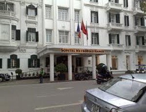 Niêm yết giá bằng USD, Sofitel Metropole bị phạt mức cao nhất 
