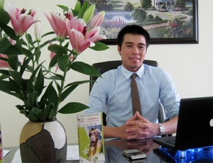Giám đốc hốt bạc nhờ "cho thuê người yêu"