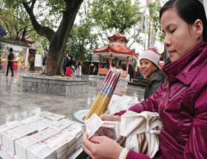 Đổi tiền mới, chuyện cũ vẫn mới