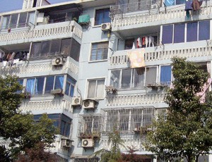 Với khoảng 600 - 700 triệu đồng, người mua có thể sở hữu căn chung cư cũ 25 - 30 m2