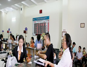 Hạ trần lãi suất, huy động chưa phản ứng 
