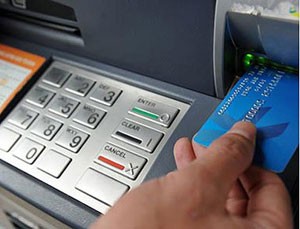 ATM Việt Nam: Miếng mồi ngon cho tội phạm quốc tế