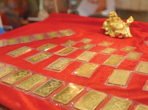DN vàng nhỏ: Đến đâu hay tới đó