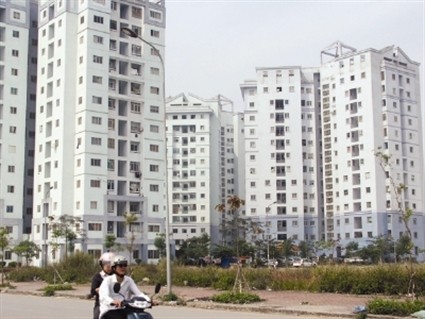 Nhiều người dân tại khu tái định cư Nam Trung Yên kiến nghị về chất lượng nhà quá kém, quản lý dịch vụ thiếu chuyên nghiệp