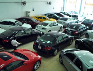 Ôtô: Tồn kho hàng ngàn chiếc, giảm giá cả tỷ đồng