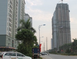 Chủ dự án và NĐT đua nhau phá giá thị trường căn hộ