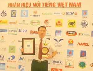 Petrosetco: “Nhãn hiệu nổi tiếng Việt Nam năm 2012”