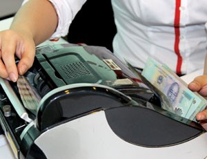 Không tiền mặt vẫn phải lo cổ tức