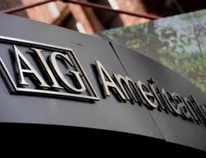 AIG lãi gần 2 tỷ USD