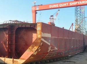 Tàu 63 triệu USD biến thành kho chứa dầu