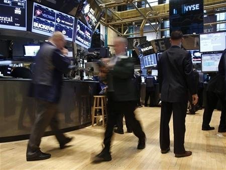 Phố Wall giảm nhẹ khi giao dịch trở lại sau lễ Tạ ơn - Ảnh: Reuters