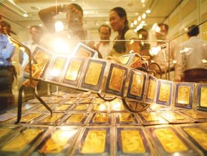 Giá vàng xuống sát 1.740 USD/ounce