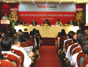 TRUSTBank quyết tâm tự tái cấu trúc