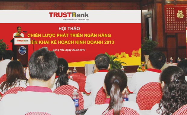 TRUSTBank: Thay đổi để thành công 