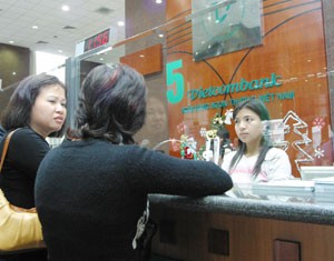 Vietcombank giảm lãi suất huy động xuống còn 6%/năm