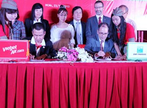 Thêm ngân hàng rót tiền cho VietJetAir mua máy bay